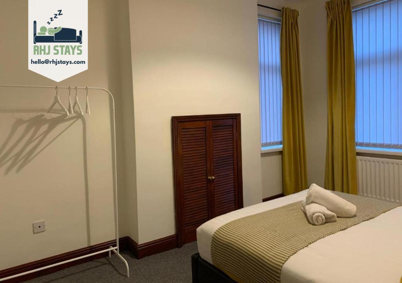 Rodsley - 2 Bedroom 1st Floor Flat Free Parking Wifi And Netflix Gateshead