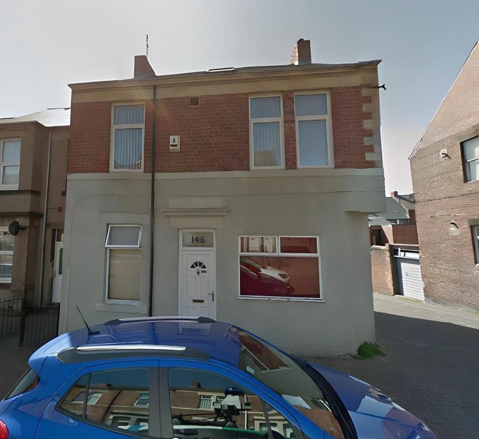 Apartment Rodsley - 2 Bedroom 1st Floor Flat Free Parking Wifi And Netflix